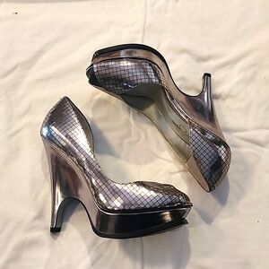 Jessica Simpson LETICCE silver mirror peep toe wedge platform pumps